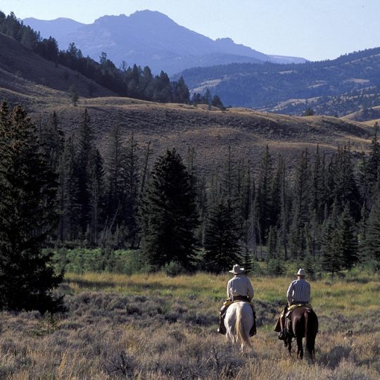 150-5 Riding into the Mountains